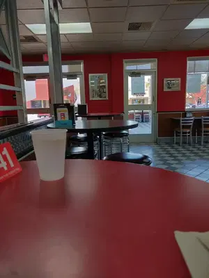 Carl's Jr.
