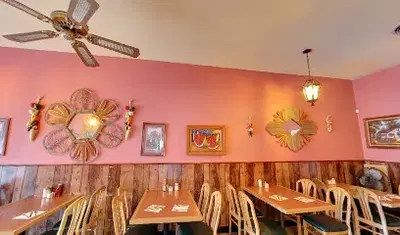 El Puerto Restaurant