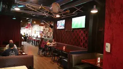 Paulie's Pizza Pub