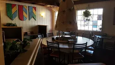 Round Table Pizza