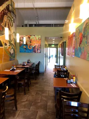 High Tide Cafe & Crêperie