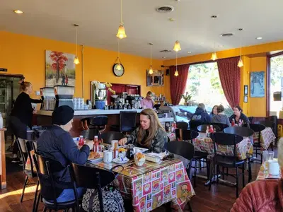 Cafe Laurent