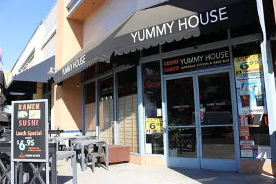 YUMMY HOUSE - Sushi & Ramen
