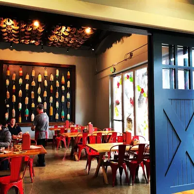 New England Lobster Market & Eatery
