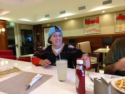 Spoons Grill & Bar