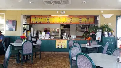 El Pollo Feliz