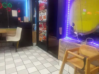 Giant Pizza King