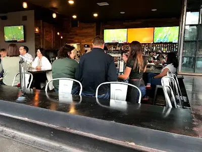 Curbside Eatery & Drinkery