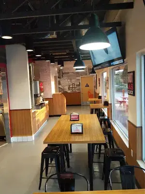 Clyde's Hot Chicken