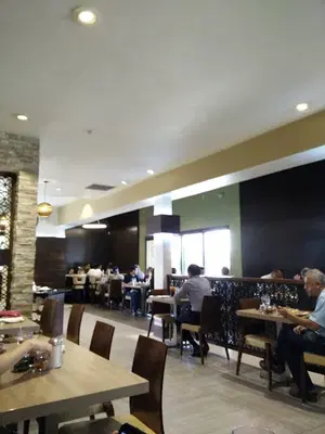 Sanamluang Cuisine