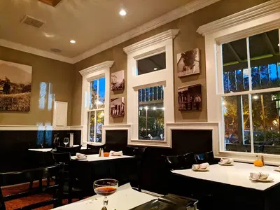 Moresi's Chophouse