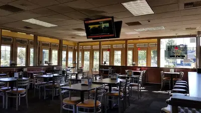 Carl's Jr.