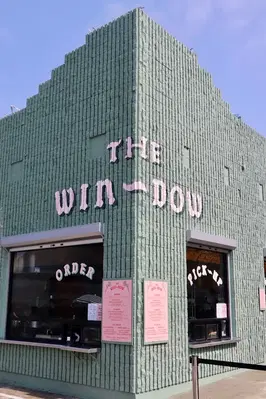 The Win~Dow Venice Boardwalk