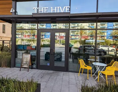 The Hive - Superfood Eats & Organic Cafe
