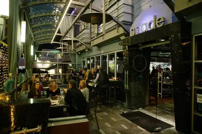 zinc@shade Lounge