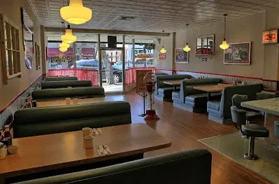 Roberta's Village Inn