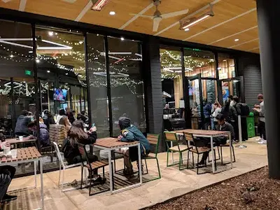 Shake Shack Stanford Shopping Center