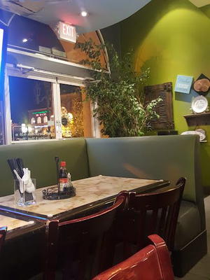 Rong Biển Restaurant