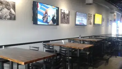 Harry's Sports Bar & Grill