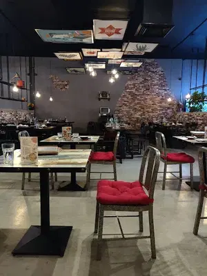 Café Wang Chinese Fusion & Bar