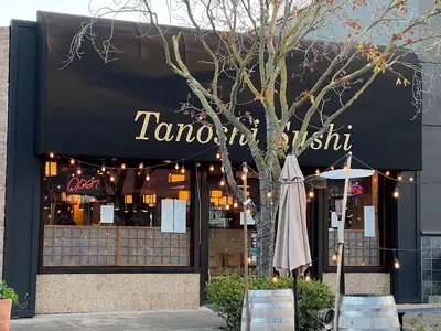 Tanoshi Sushi