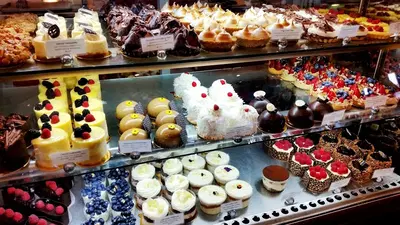 Zov's Restaurant & Bakery