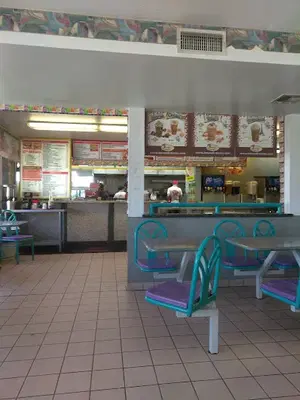Tom's #1 World Famous Chili Burgers