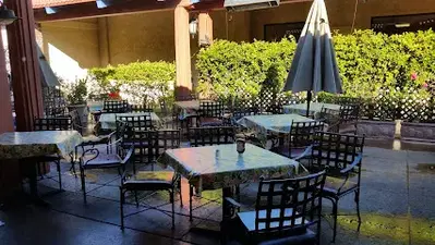 Hof's Hut Restaurant & Bakery