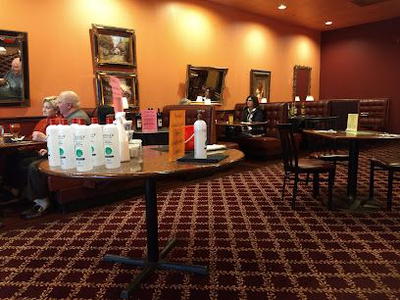 Poppies Restaurant & Lounge