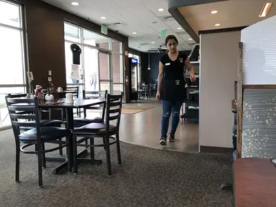 Louis' Cafe