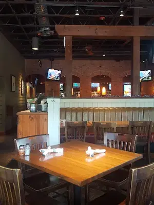 Old Chicago Pizza + Taproom