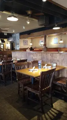 Old Chicago Pizza + Taproom