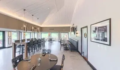 GATES GRILLE