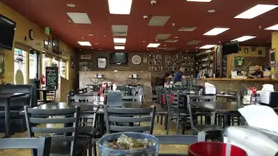 Robert's Italian Restaurant and Deli