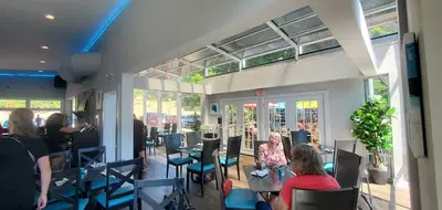 Housatonic House | Restaurant Bar