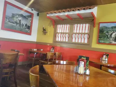 La Sorpresa y Mas Restaurant