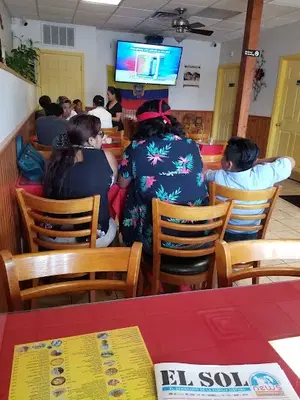 El Idolo Restaurant 2