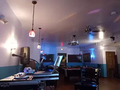 Casa blanca restaurant & bar