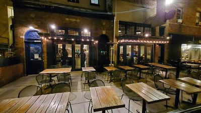 Hank's Oyster Bar