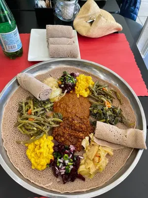 Gueny’s Cafe & Market