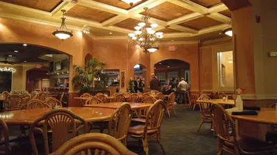 Lighthouse Restaurant & Bar