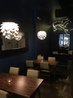 Flight Wine Lounge & Shop