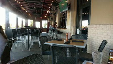 Marlow's Tavern