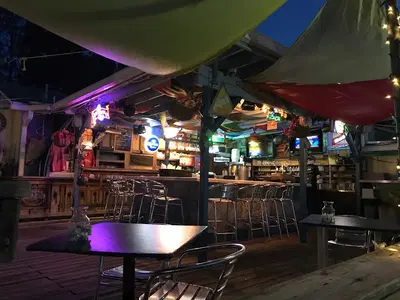 Bonefish Willy's Riverfront Grille