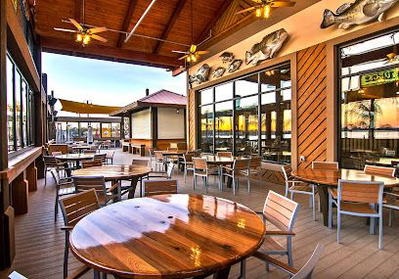 Grills Lakeside Seafood Deck & Tiki Bar