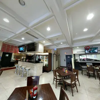 90 Millas Restaurante & Cafe