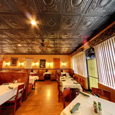 Misto Bar & Grill