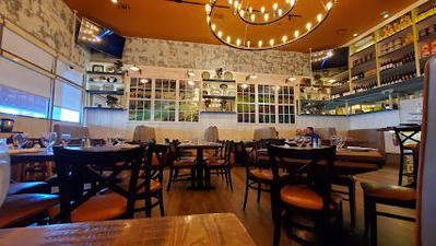 Islas Canarias Cafe, Restaurant & Bakery