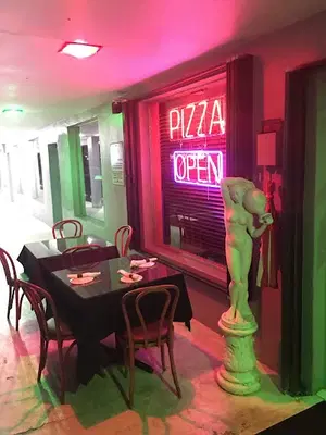 Brusco's Italian Restaurant & Pizzeria