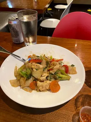 M&M Thai Café